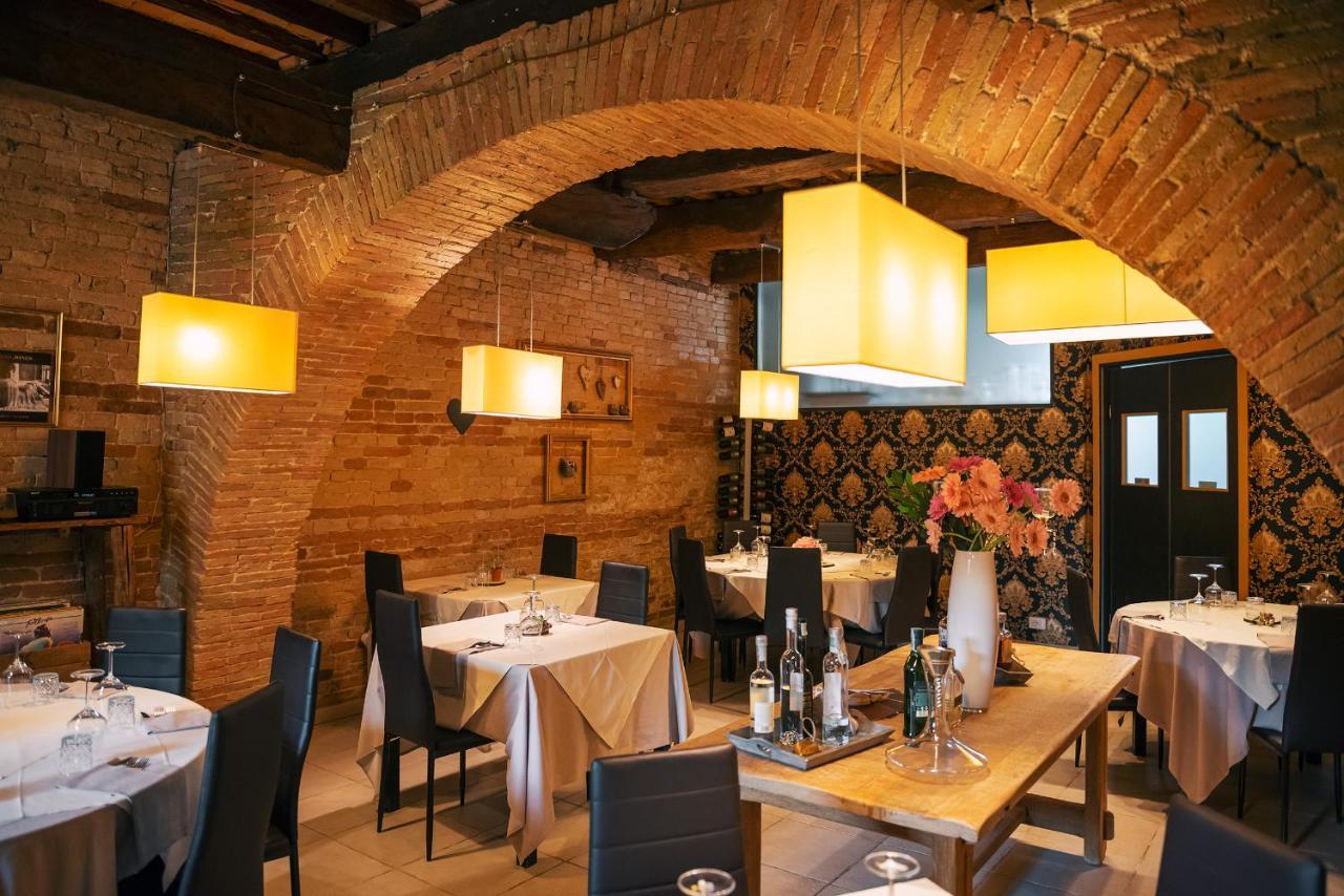 Casa Grimaldi Boutique Hotel & Restaurant Matelica Exteriör bild